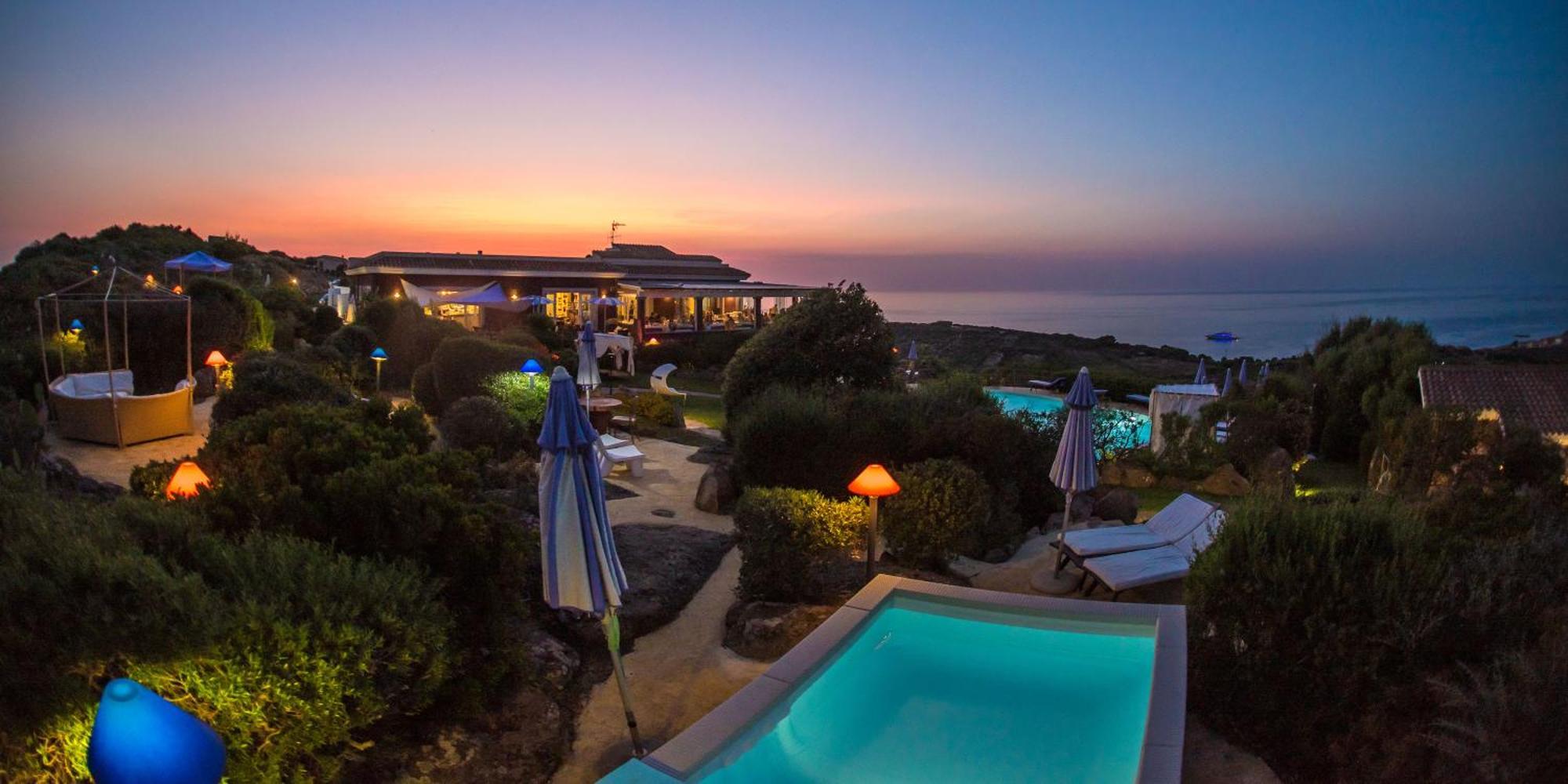 Bajaloglia Resort Кастельсардо Экстерьер фото